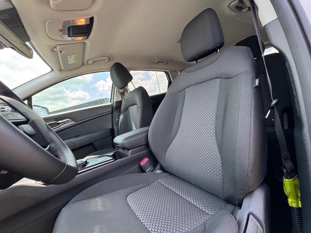 new 2026 Kia Sportage Hybrid car, priced at $30,812