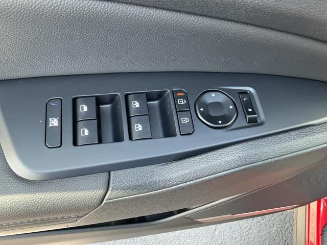 new 2026 Kia Sportage car, priced at $33,006