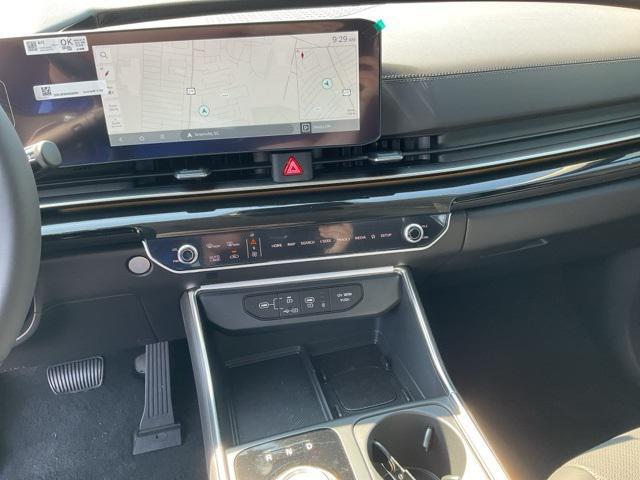 new 2025 Kia Carnival Hybrid car, priced at $54,317
