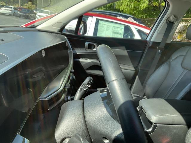 used 2024 Kia Sorento car, priced at $32,080