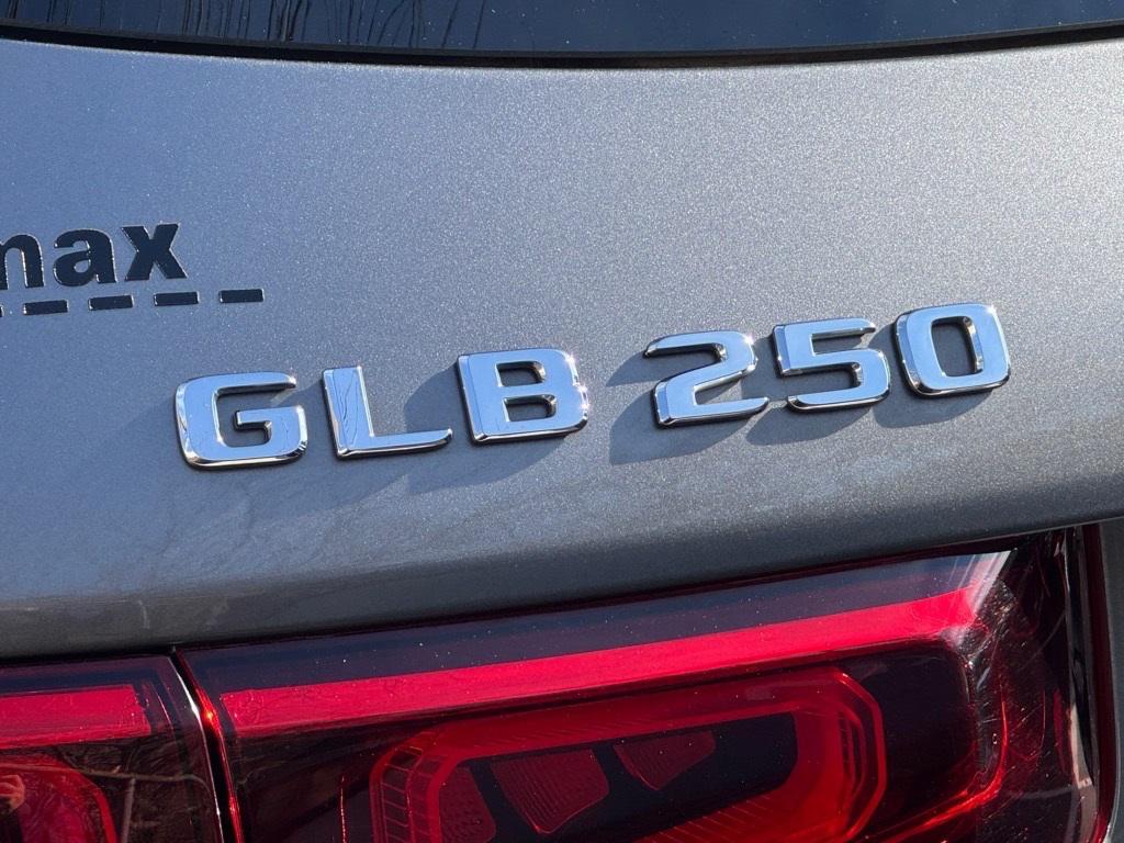 used 2021 Mercedes-Benz GLB 250 car, priced at $23,689