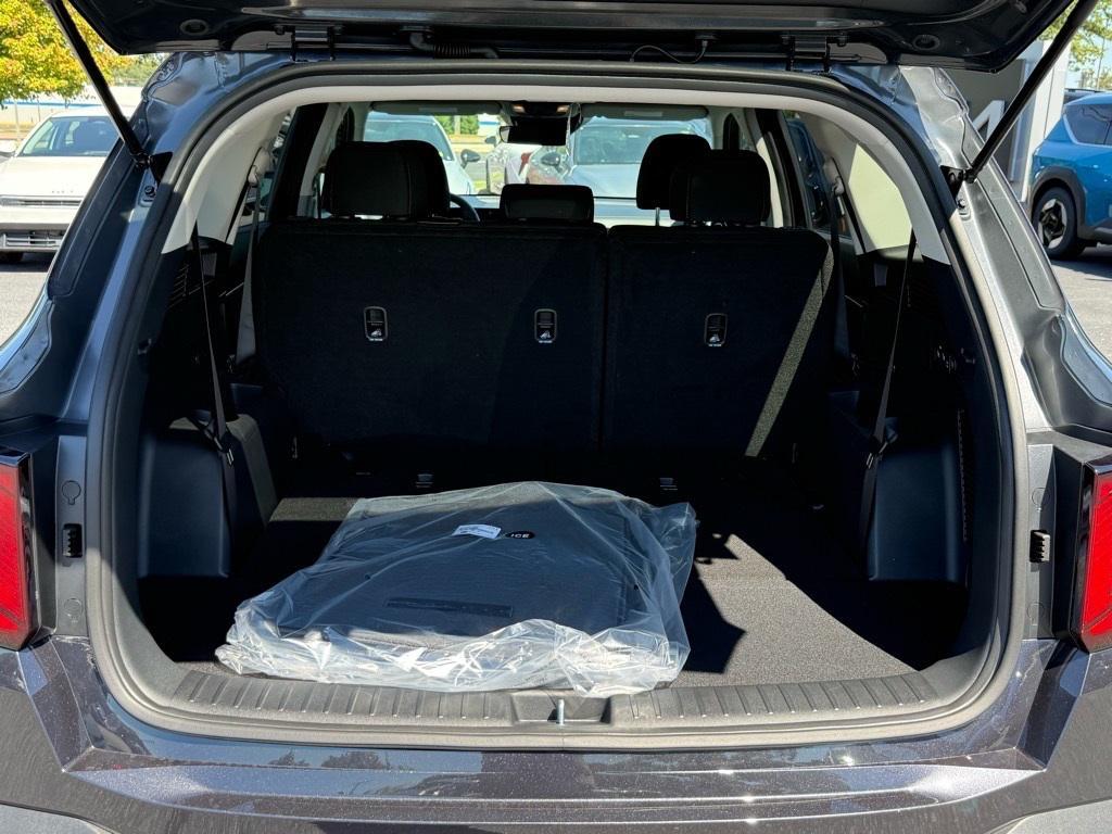 new 2026 Kia Sorento car, priced at $32,249