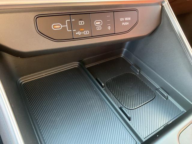 new 2026 Kia Carnival Hybrid car, priced at $42,717