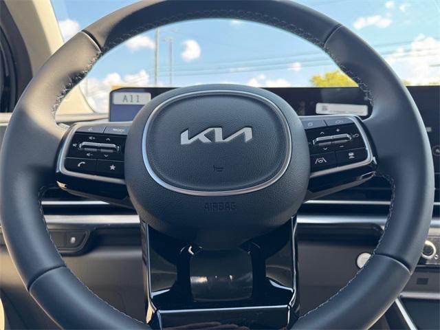 new 2025 Kia Carnival car, priced at $39,122