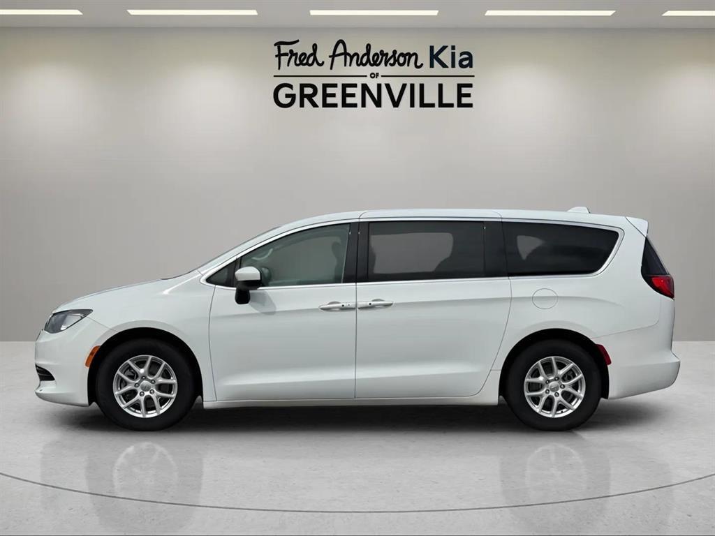used 2017 Chrysler Pacifica car, priced at $10,452