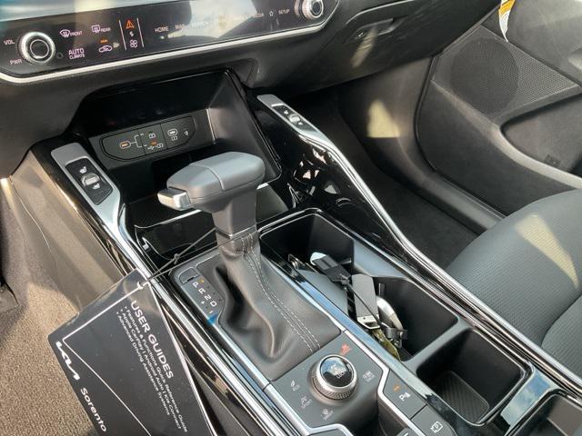 new 2025 Kia Sorento car, priced at $43,752