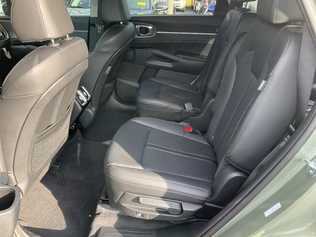 new 2025 Kia Sorento car, priced at $43,752