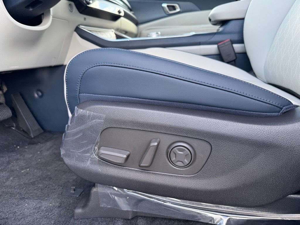 new 2026 Kia Carnival Hybrid car, priced at $43,188