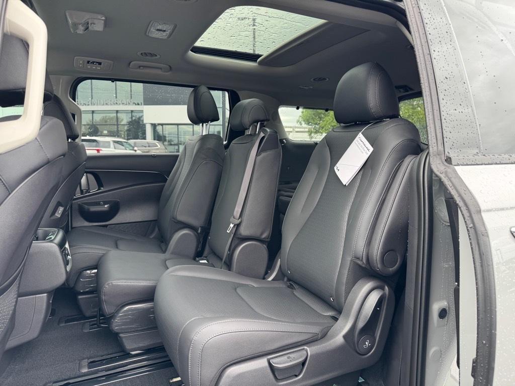 new 2026 Kia Carnival car, priced at $50,978