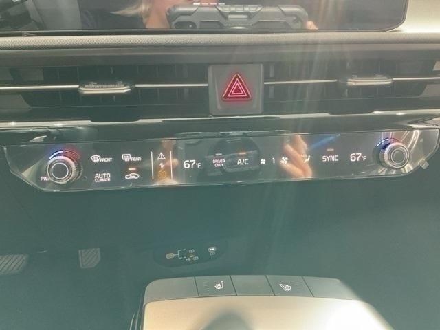 new 2025 Kia EV6 car, priced at $46,800