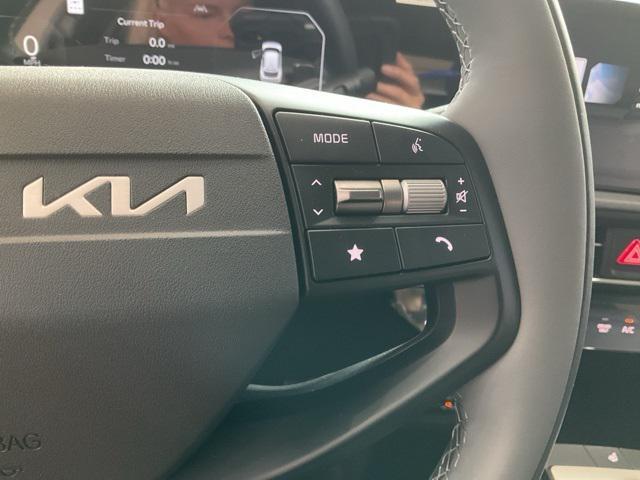 new 2025 Kia EV6 car, priced at $48,077