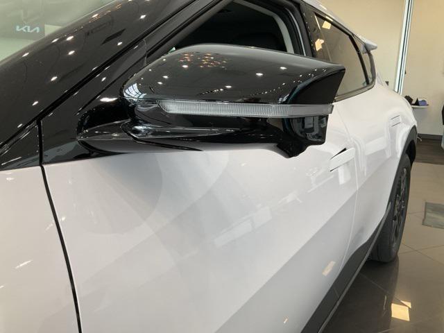 new 2025 Kia EV6 car, priced at $48,077