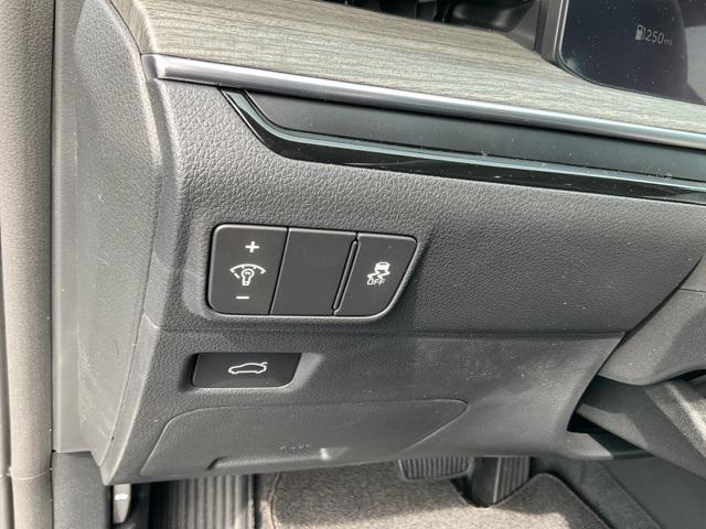 new 2025 Kia K5 car, priced at $34,306