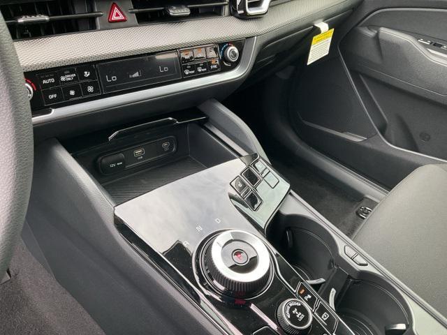 new 2025 Kia Sportage Hybrid car, priced at $30,674