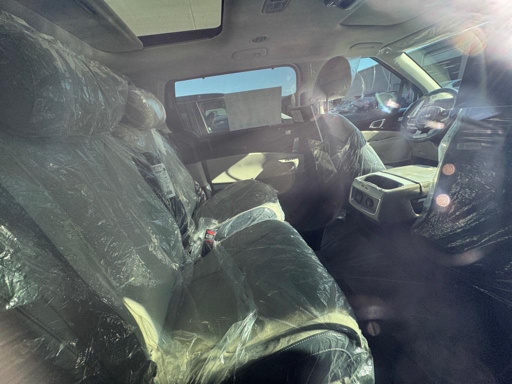 new 2026 Kia Carnival Hybrid car, priced at $57,985