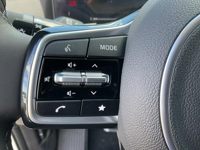 new 2025 Kia Carnival car, priced at $38,622