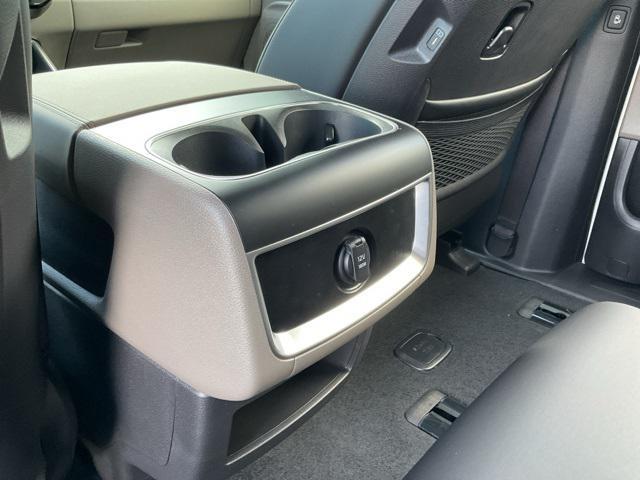 new 2025 Kia Carnival car, priced at $38,622