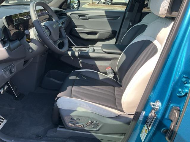 new 2026 Kia EV9 car, priced at $70,783