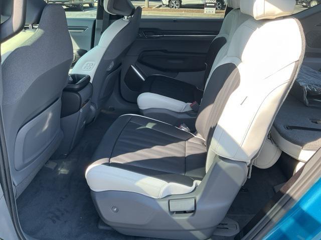 new 2026 Kia EV9 car, priced at $70,783
