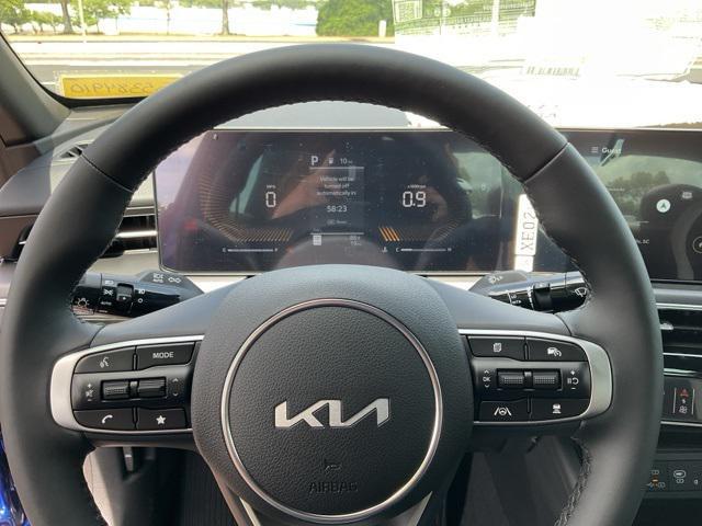 new 2025 Kia K5 car, priced at $29,984