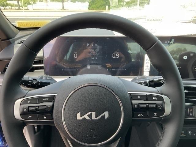 new 2025 Kia K5 car, priced at $28,800