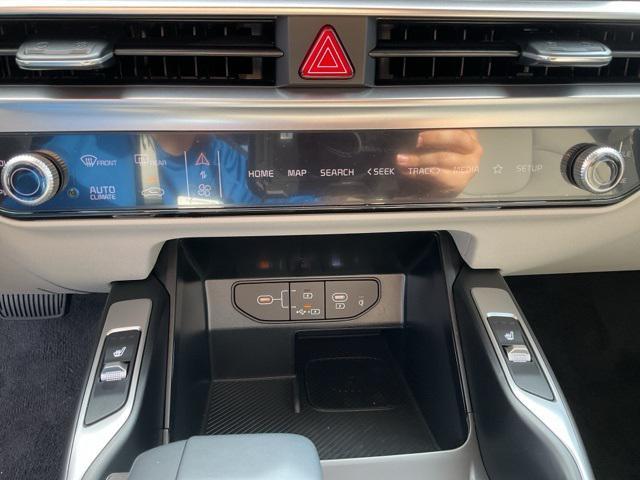 new 2025 Kia Sorento car, priced at $38,731