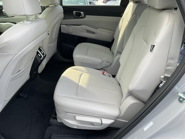 new 2025 Kia Sorento car, priced at $38,731