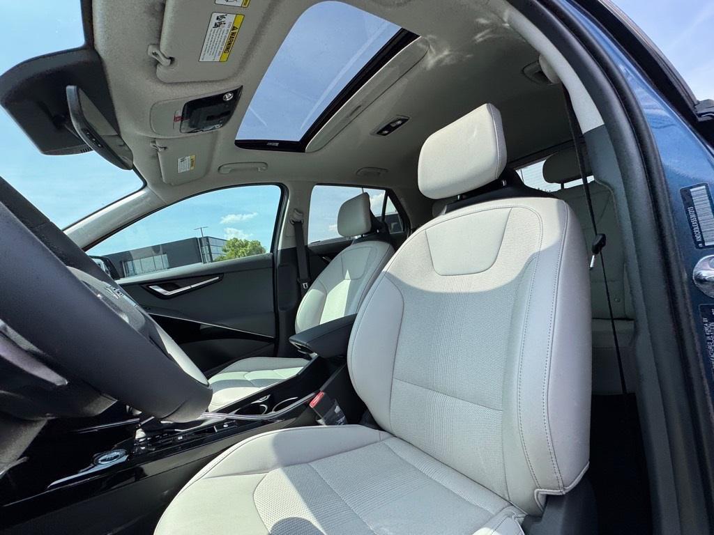 new 2025 Kia Niro car, priced at $32,470