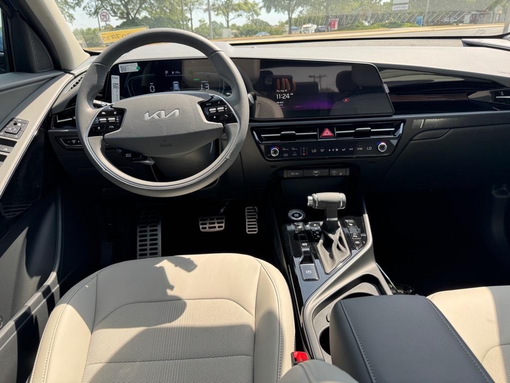 new 2025 Kia Niro car, priced at $32,470