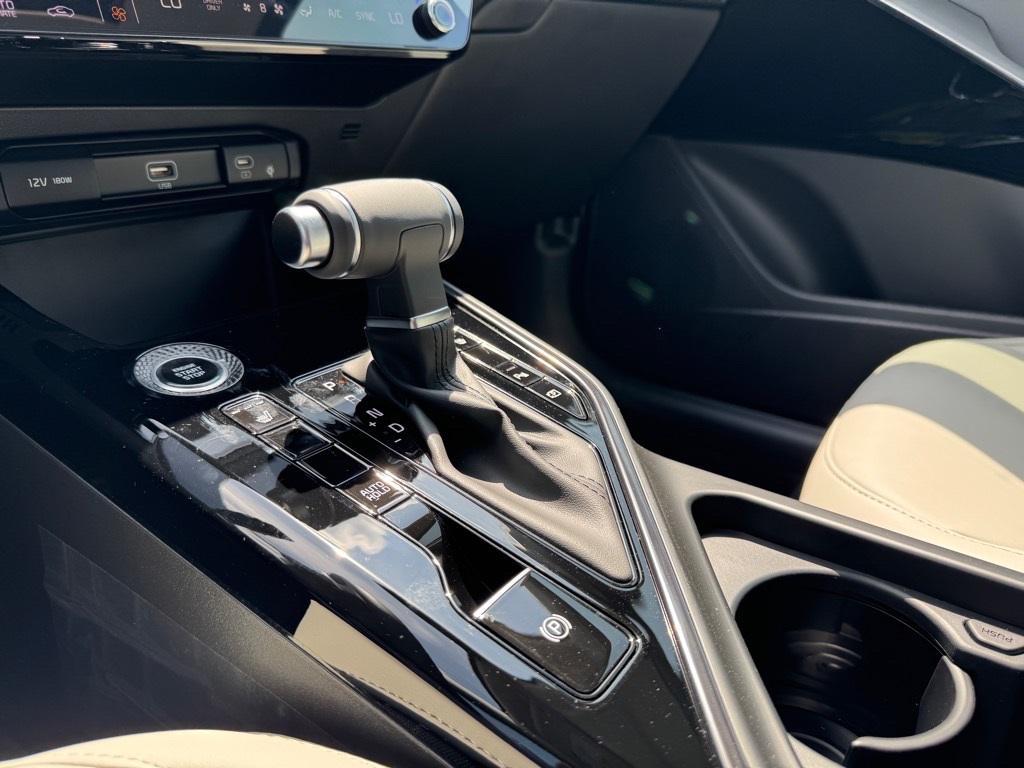 new 2025 Kia Niro car, priced at $32,470