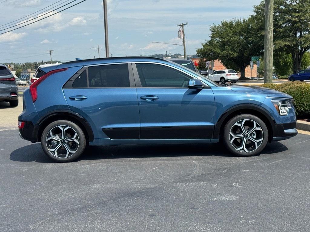 new 2025 Kia Niro car, priced at $32,470