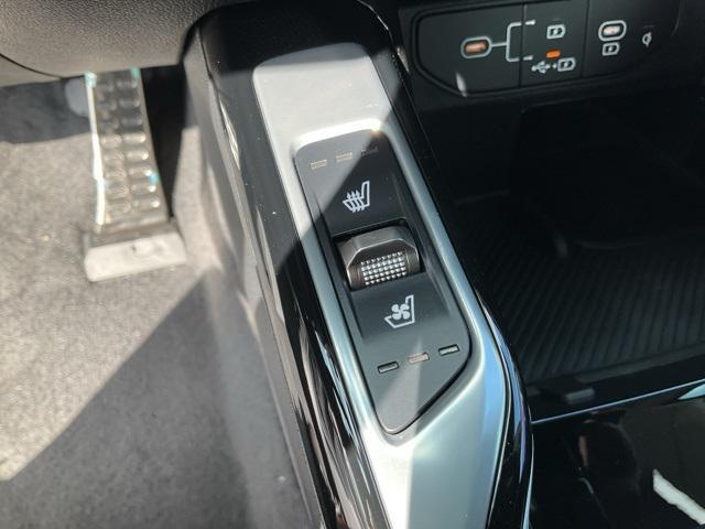 new 2025 Kia Sorento car, priced at $43,861
