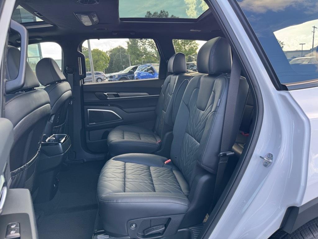 new 2025 Kia Telluride car, priced at $52,302