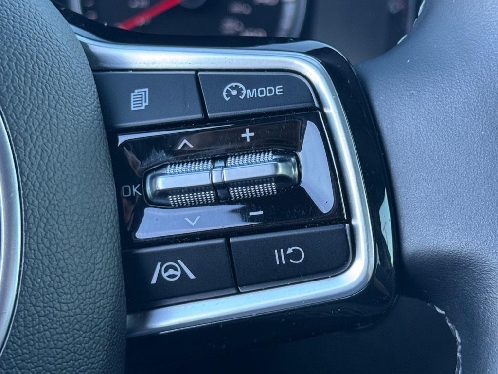 used 2023 Kia Sorento car, priced at $24,474