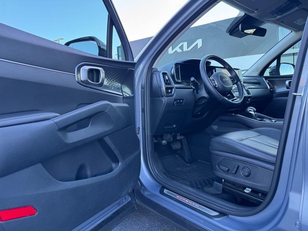 used 2023 Kia Sorento car, priced at $24,474