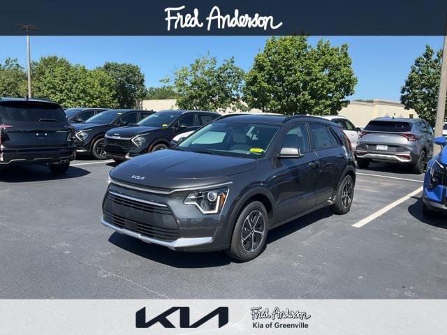 new 2025 Kia Niro car, priced at $30,285