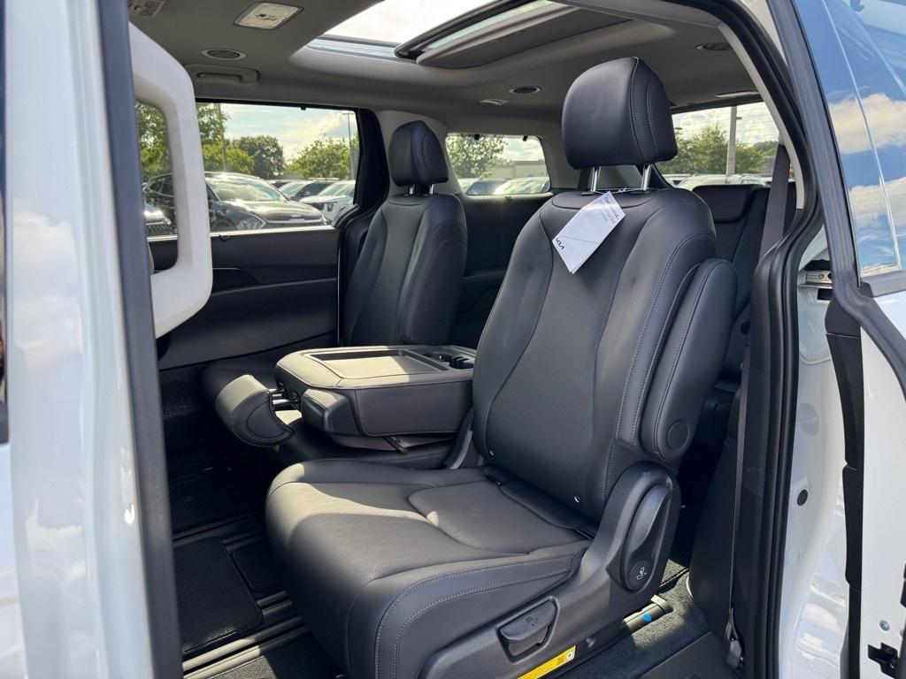 new 2026 Kia Carnival Hybrid car, priced at $48,793