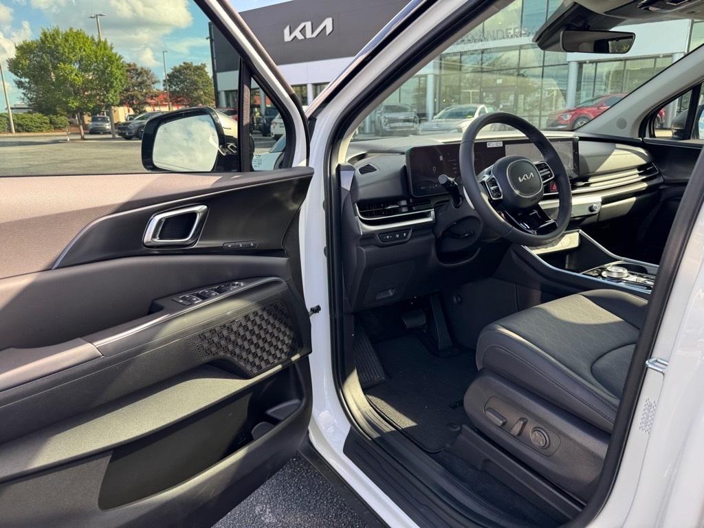 new 2026 Kia Carnival Hybrid car, priced at $48,793