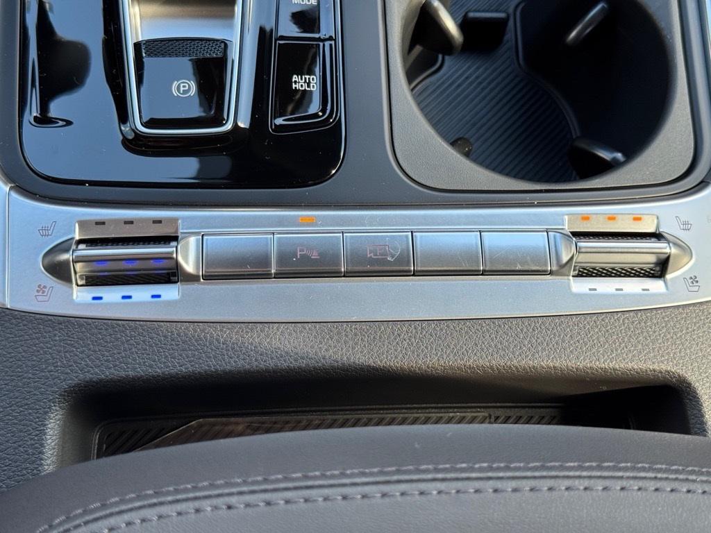 new 2026 Kia Carnival Hybrid car, priced at $48,793