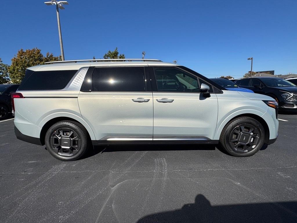 new 2026 Kia Carnival Hybrid car, priced at $47,919