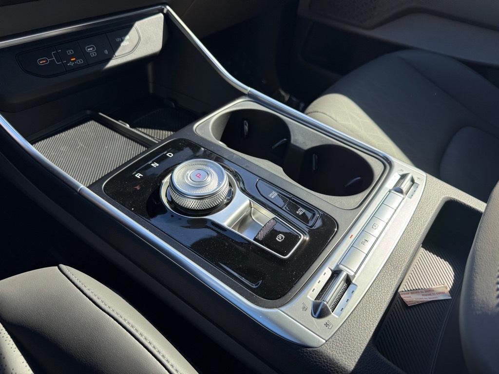 new 2026 Kia Carnival Hybrid car, priced at $47,919