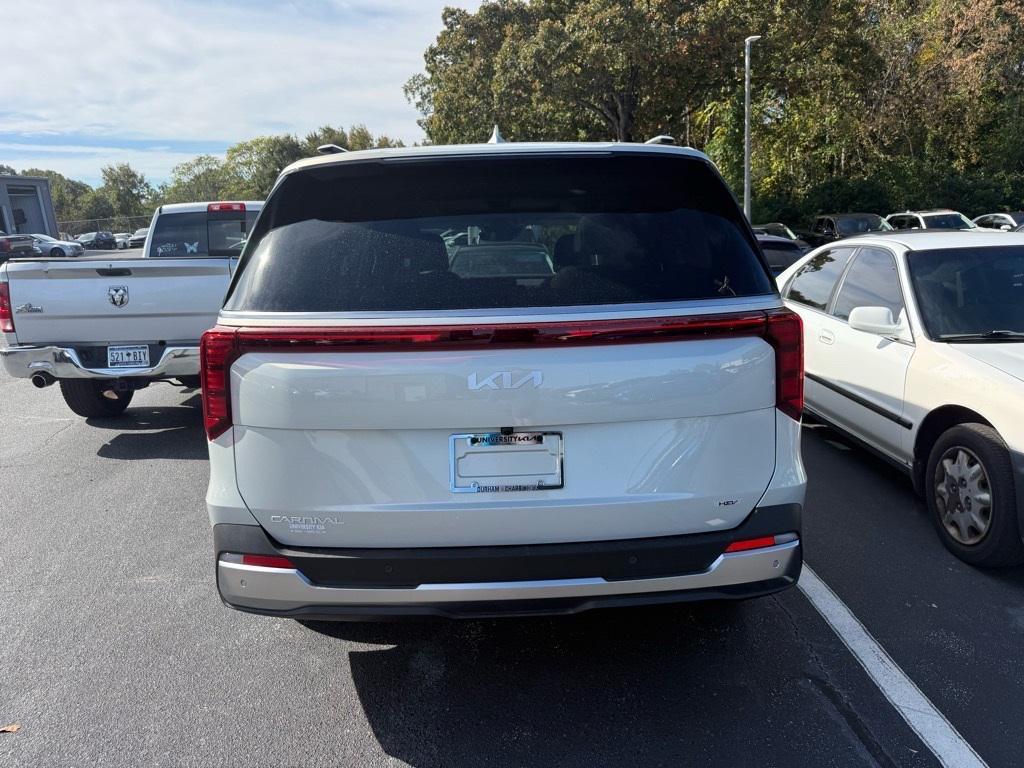 new 2026 Kia Carnival Hybrid car, priced at $50,365