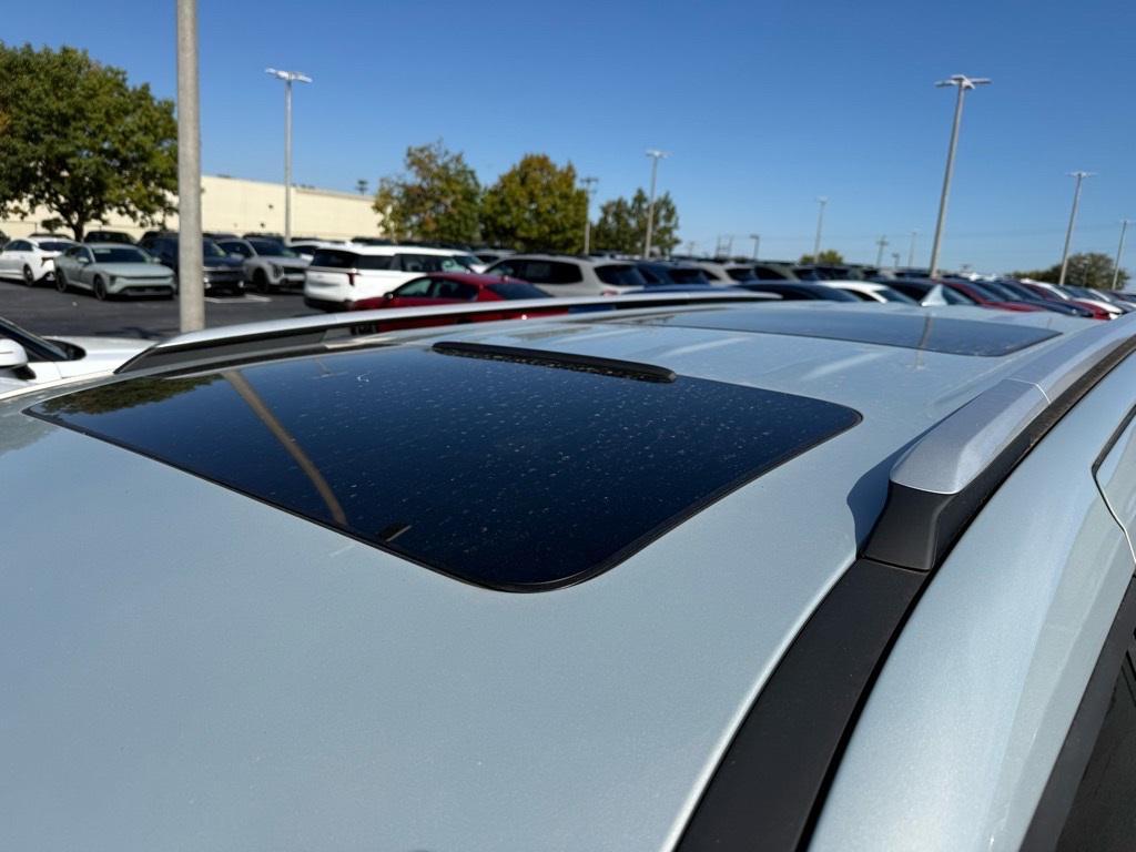 new 2026 Kia Carnival Hybrid car, priced at $50,365