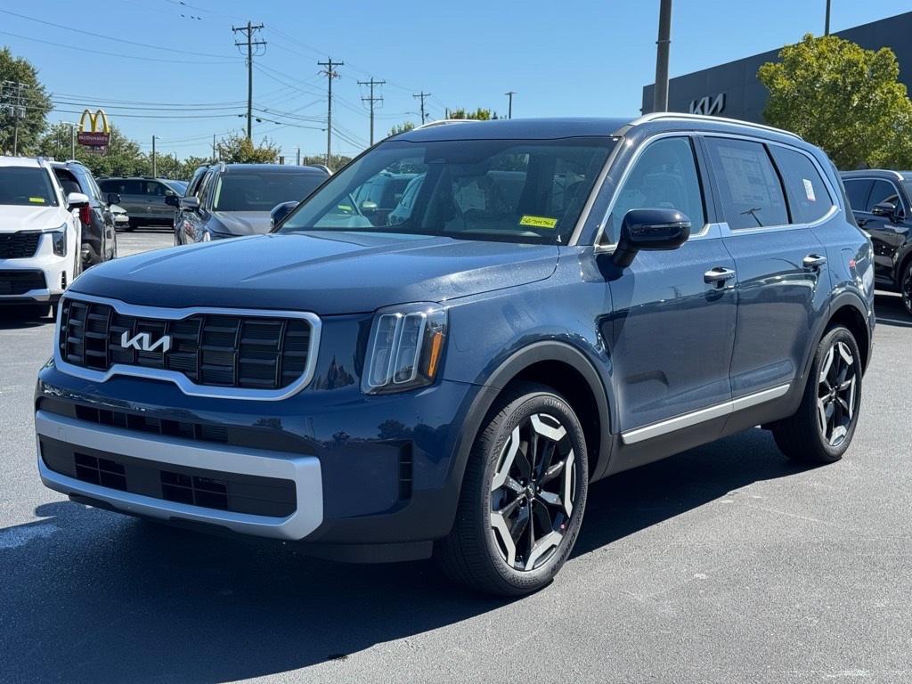 new 2025 Kia Telluride car, priced at $42,740