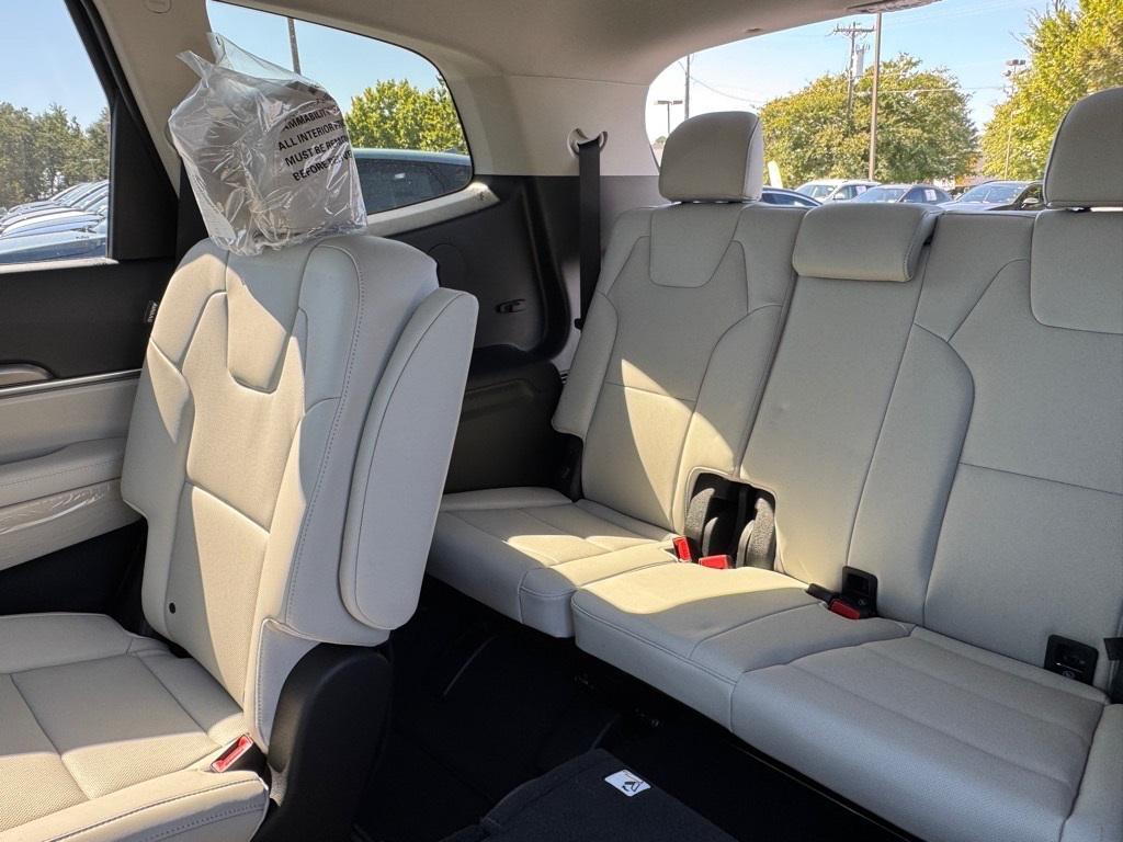 new 2025 Kia Telluride car, priced at $42,740