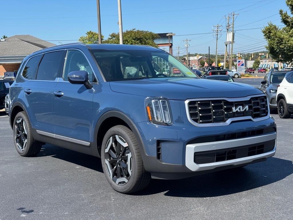 new 2025 Kia Telluride car, priced at $42,740
