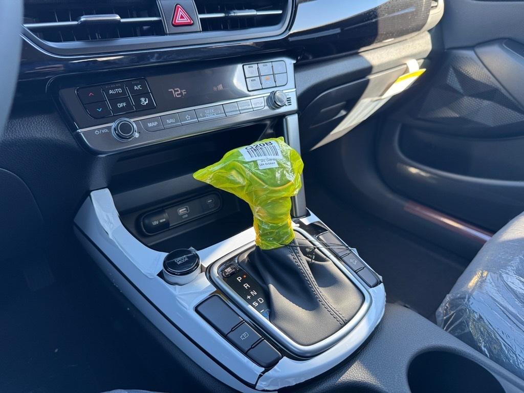 new 2026 Kia Seltos car, priced at $27,805