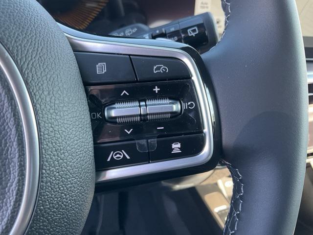 new 2025 Kia Sorento Hybrid car, priced at $42,095