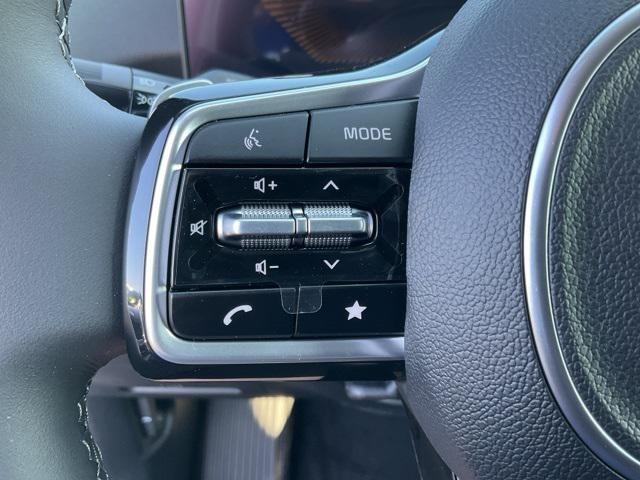 new 2025 Kia Sorento Hybrid car, priced at $42,095
