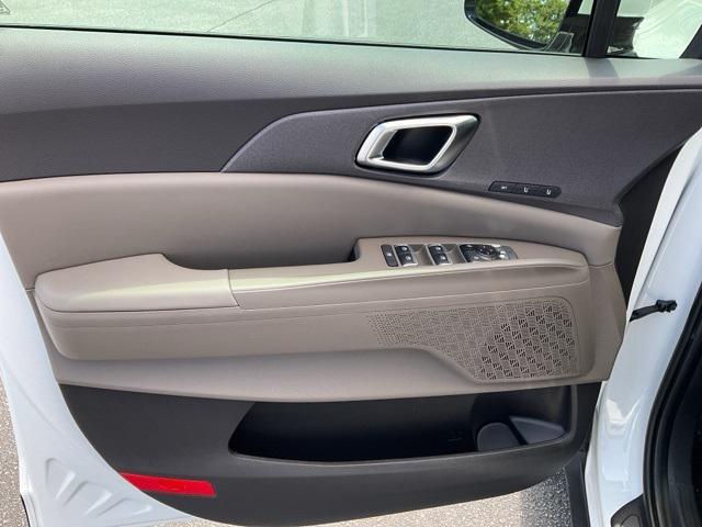 new 2026 Kia Carnival Hybrid car, priced at $43,188